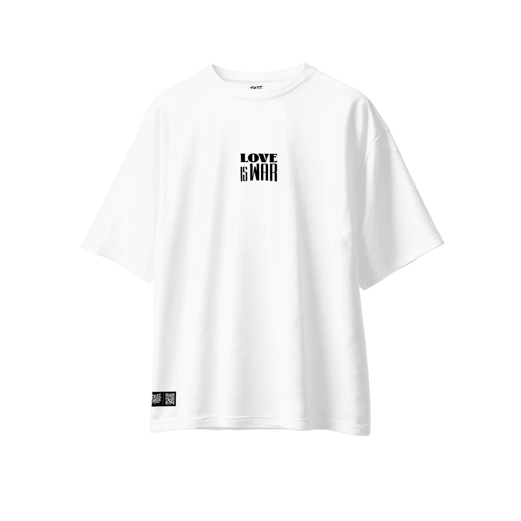 LOVE IS WAR BLANCA (CAMISETA OVERSIZE)
